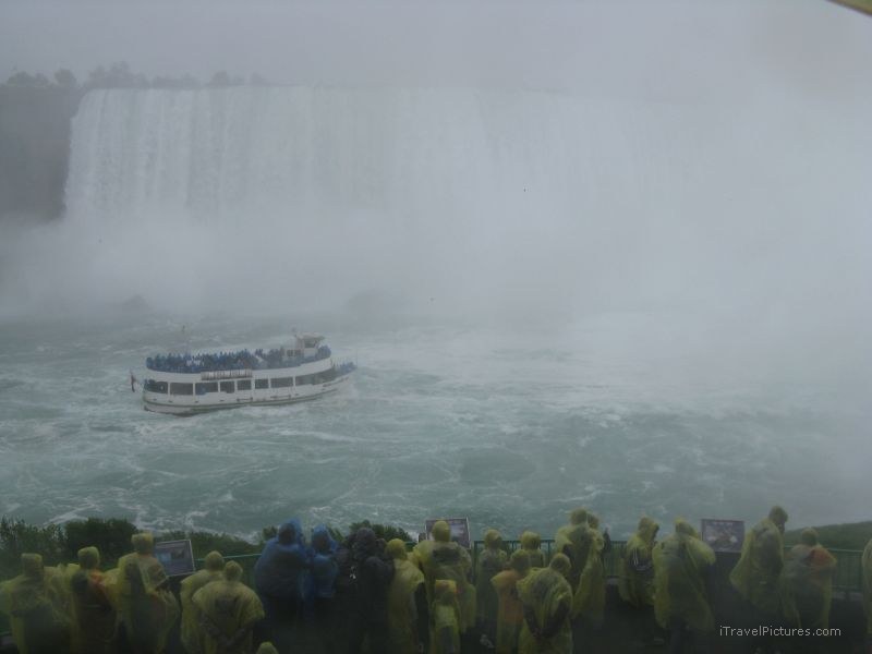 Niagara waterfall boat
