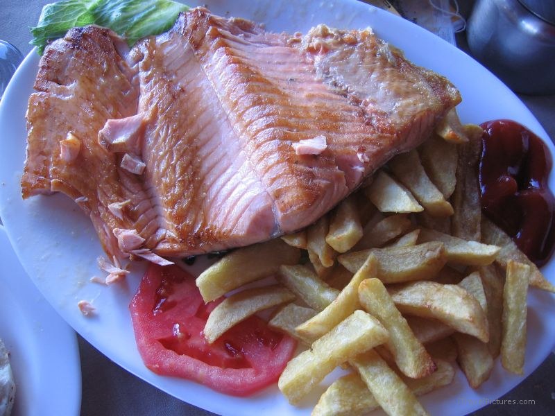 QuellÃ³n food fish fries
