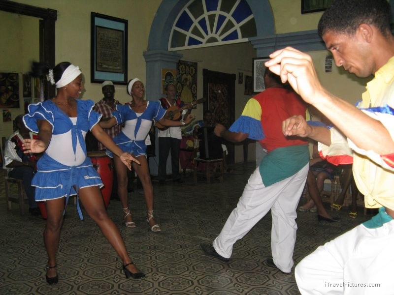 Baracoa dancing dance woman man women men rumba