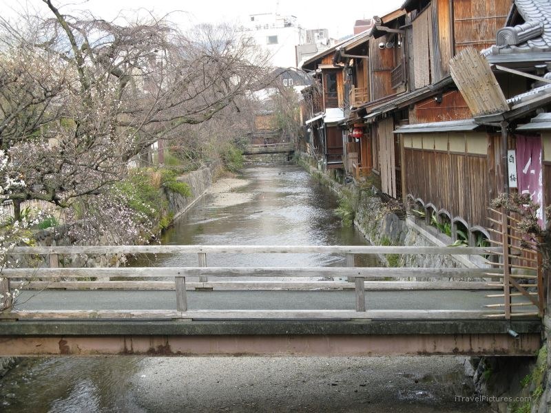 Kyoto Gion  house houses bridge