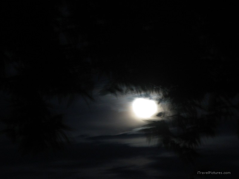 Belo Horizonte moon night