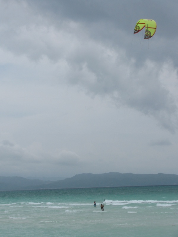 each sand clouds kite