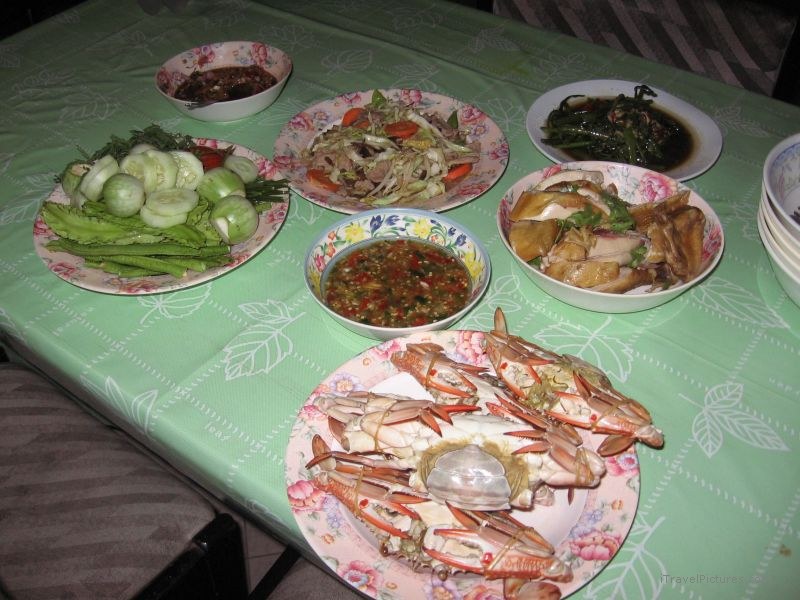 Phuket food crab plate