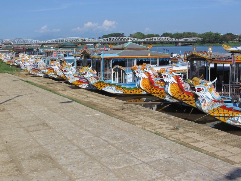 Hué boats boats