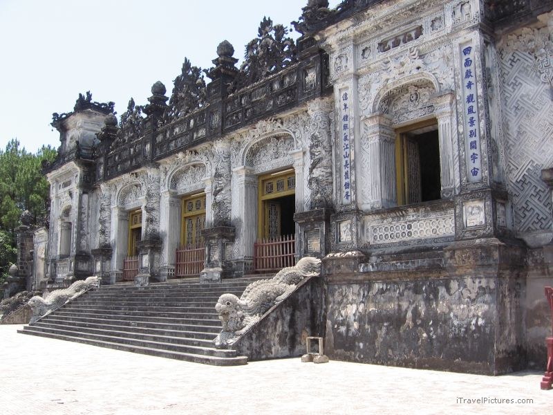 Khai Dinh tomb   Hué
