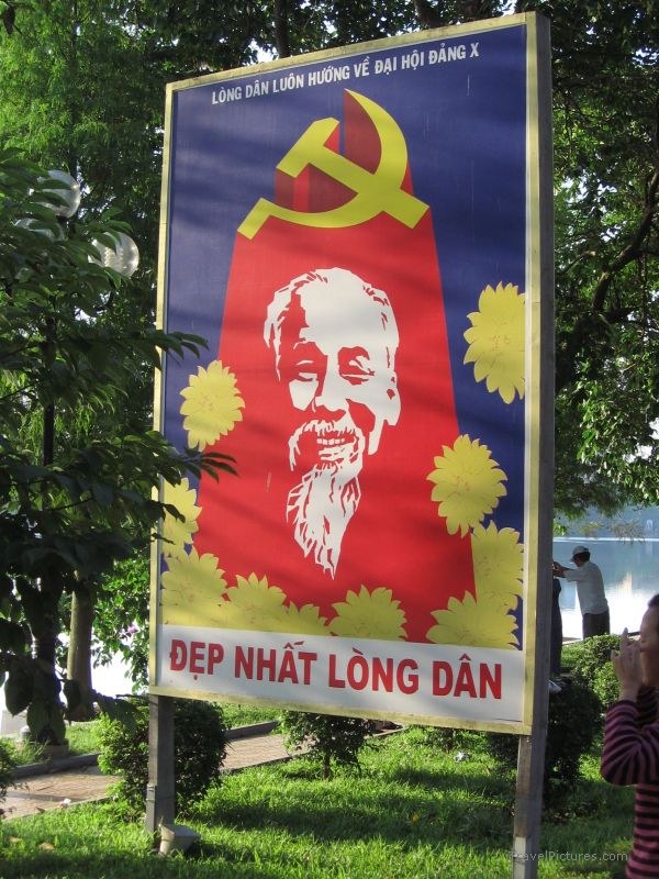 Hanoi communist sign