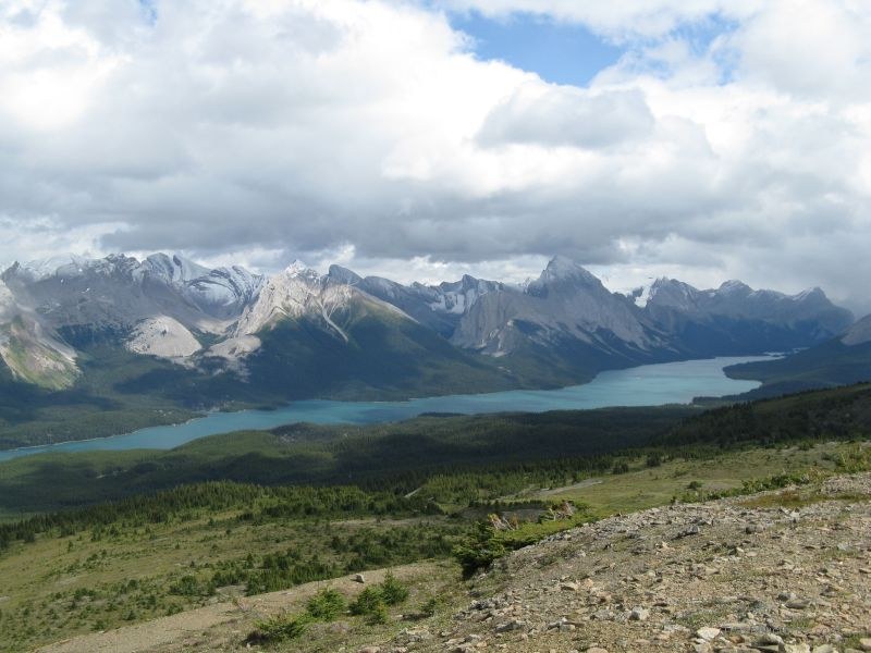 Jasper national park Maligne lake hike hiking mountain mountains
