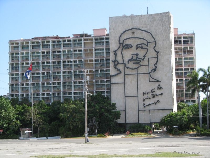 Plaza de Revolution Che relief sculpture building