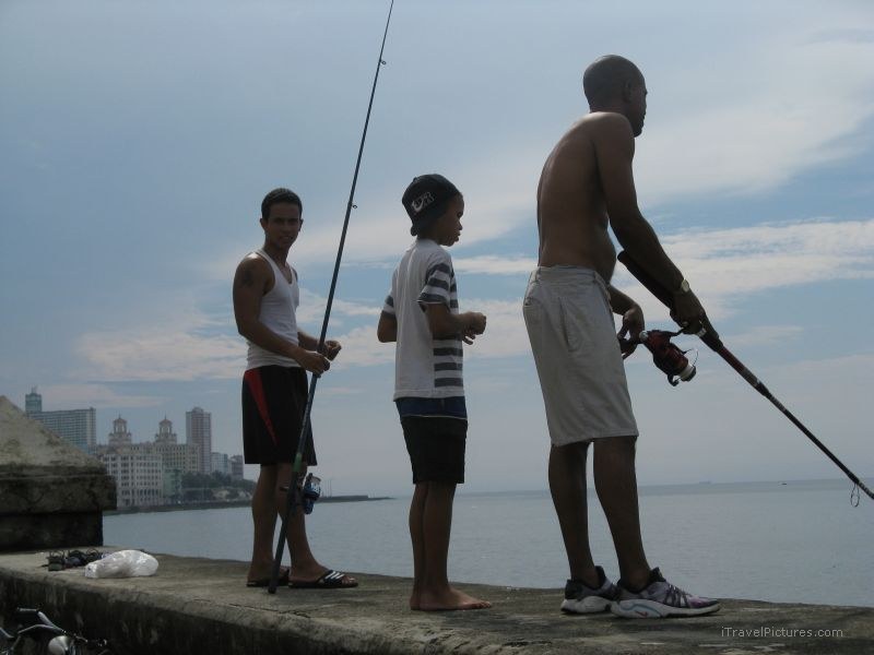 Malecon fishing havana