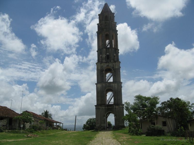 Valle de Los Ingenios tower