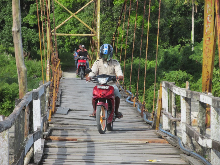 otorcycle motorcycles bridge dodgy