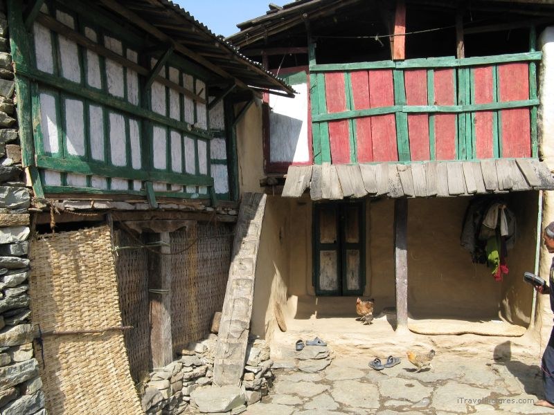 Chaliss house