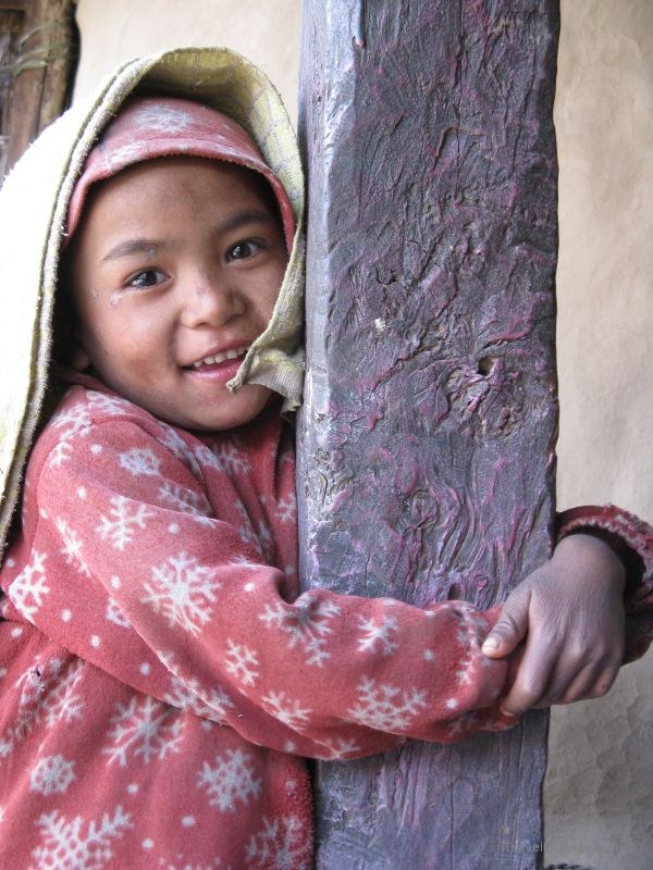 Chaliss girl holding pole