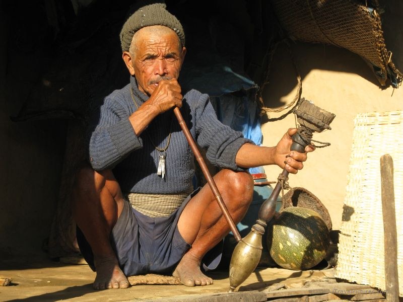Chaliss Man smoking pipe