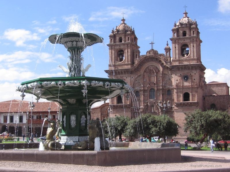 Cusco Plaza de Armas church fountain